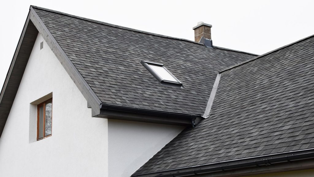 Tips for Choosing a Roof Repair Service